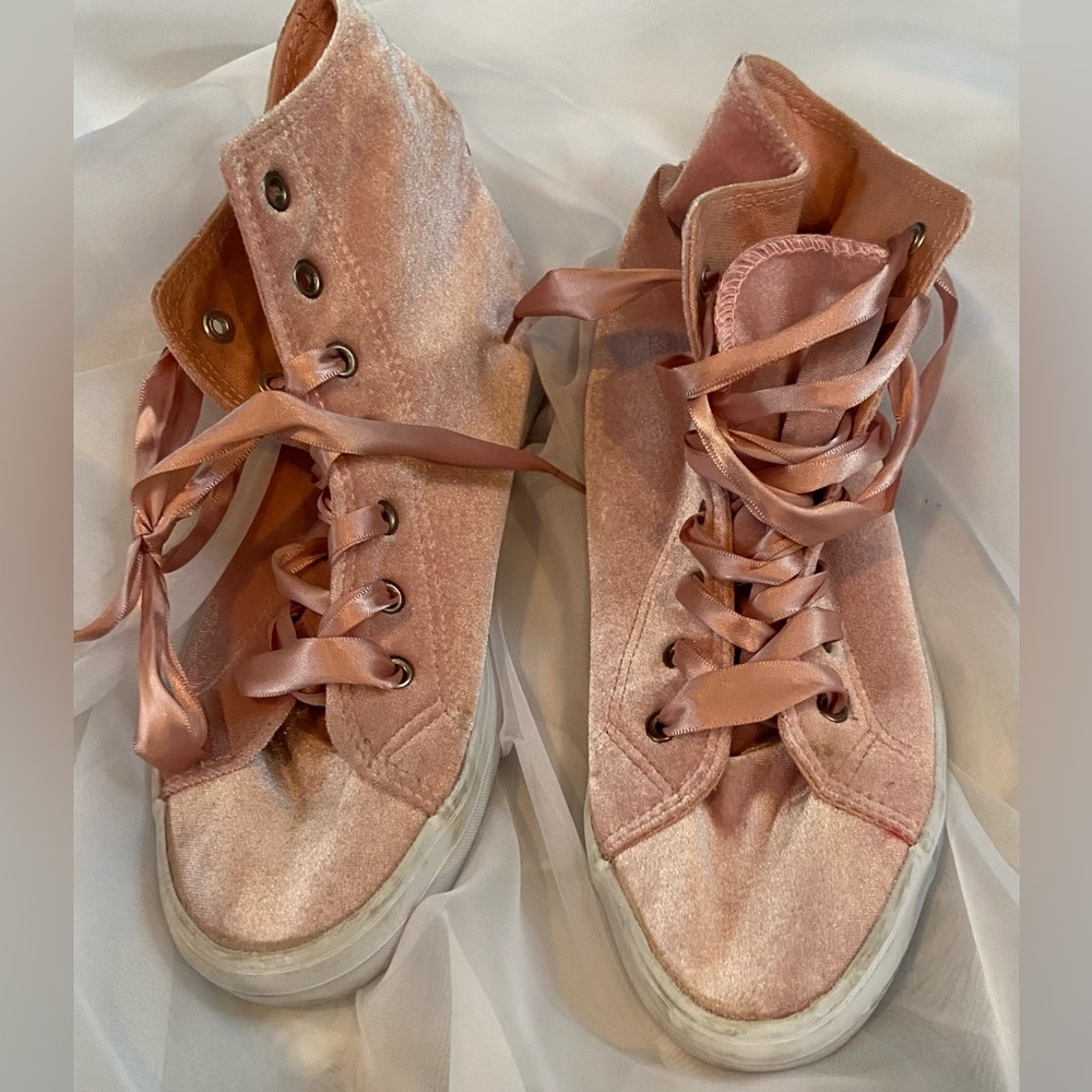 Velvet high top sneakers